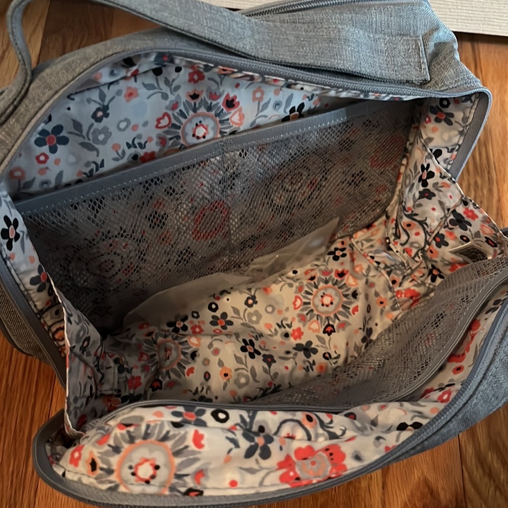 Vera Bradley Travel Case - Picture 4 of 4